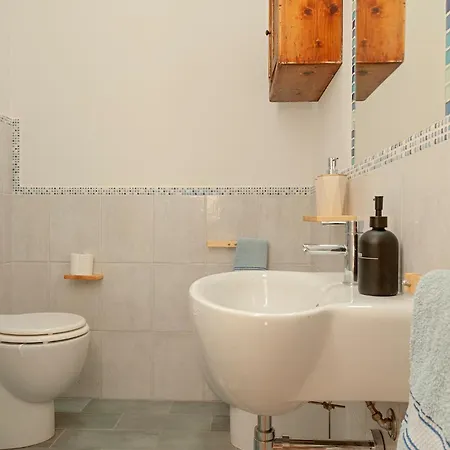 Elegante A Pochi Passi Dal Mare E Dal Centro דירה *